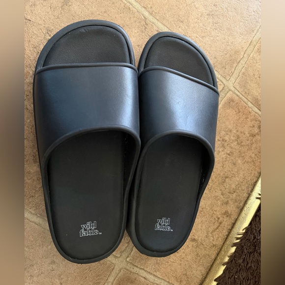 wild fable Shoes - Wild Fable Black Slide Sandals Size 8 Minimalist Casual Comfort Slides